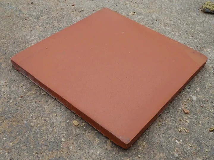 Toba máquina 30X30X2,2 cms roja
