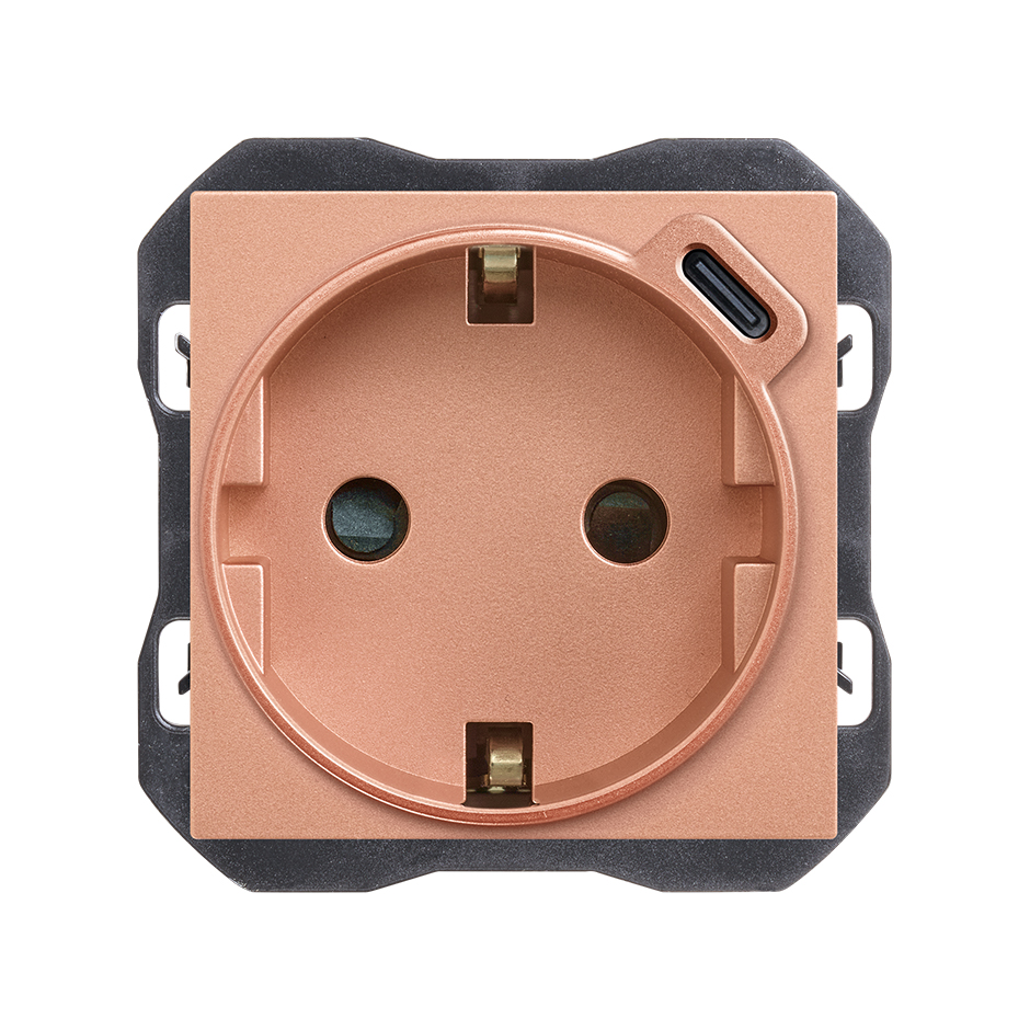Base schuko con cargador USB C 10,5W cobre