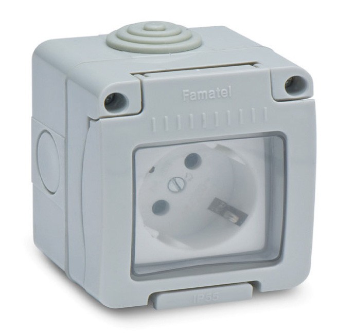 Toma corriente TT lateral 16A 250V